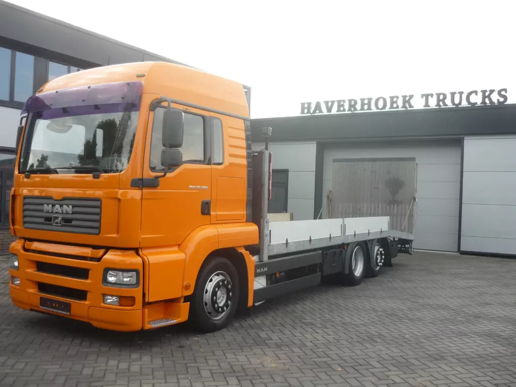 MAN TGA 26.390 6x2 oprijvrachtwagen / machinetransporter